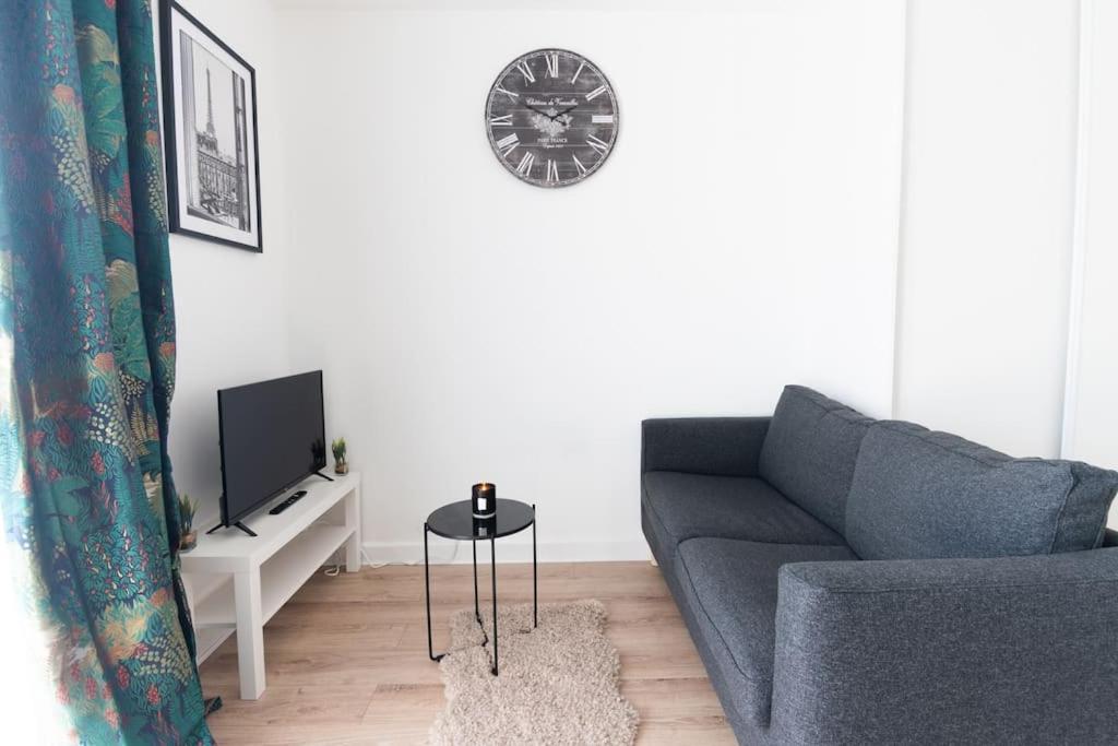 شقة Le Citadin-T1-28M2-Pte Paris M7 لو كرملين-بيستر المظهر الخارجي الصورة