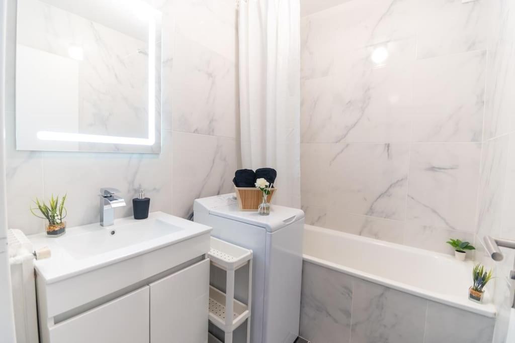 شقة Le Citadin-T1-28M2-Pte Paris M7 لو كرملين-بيستر المظهر الخارجي الصورة