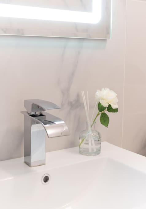 شقة Le Citadin-T1-28M2-Pte Paris M7 لو كرملين-بيستر المظهر الخارجي الصورة